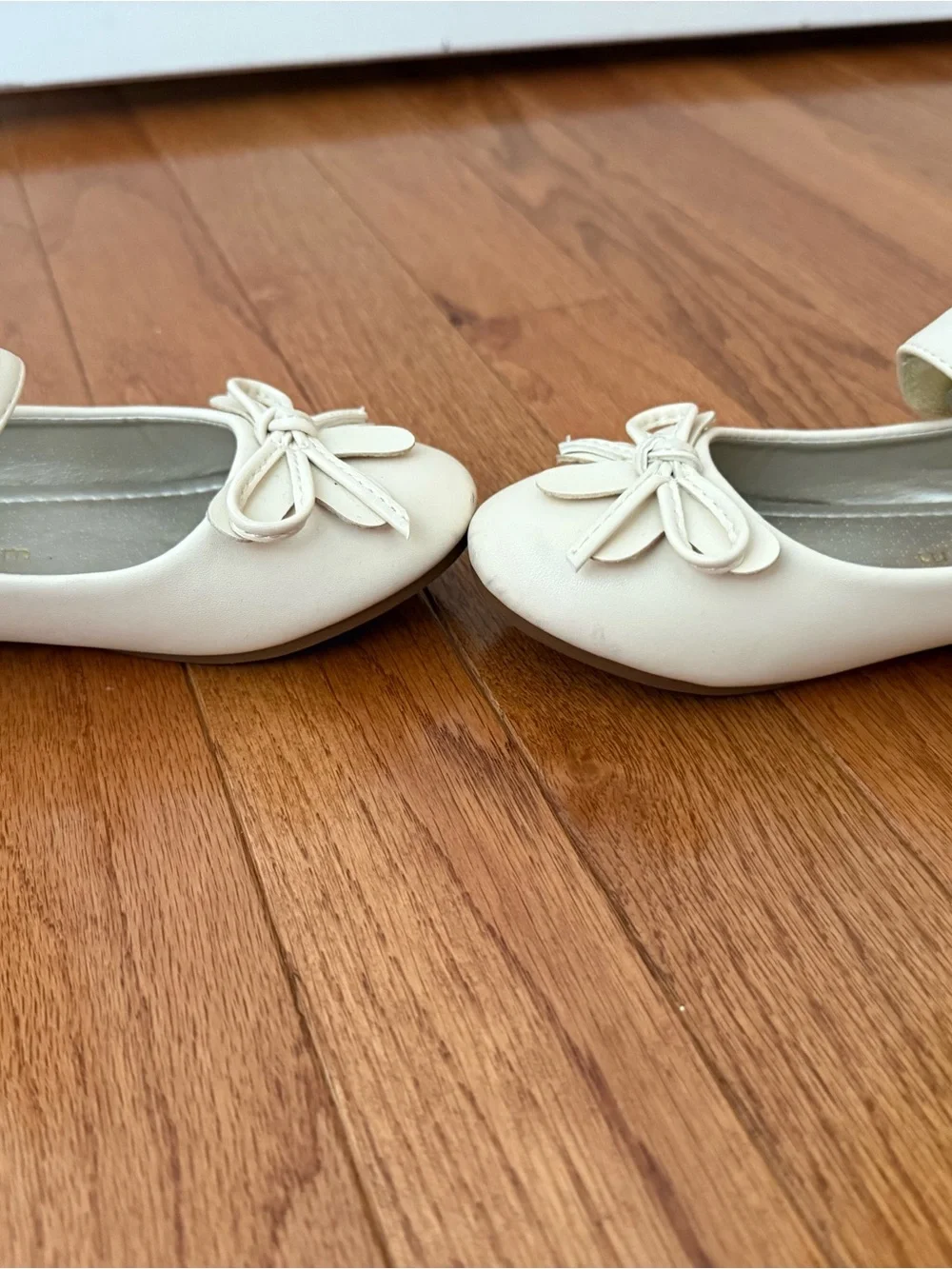 Girls Cream Mary Jane Dress Shoes with Bow Accent